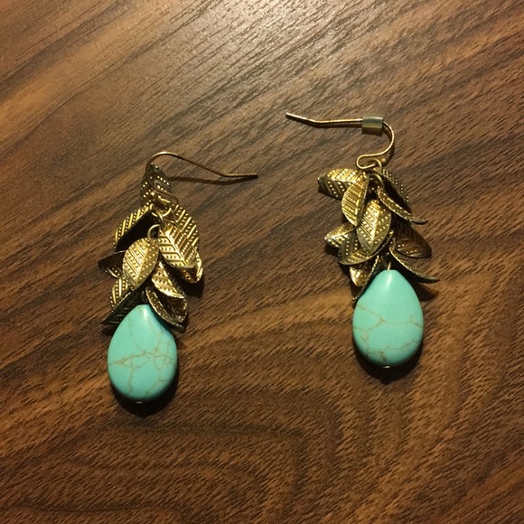 turquoise necklace! FREE EARRINGS WITH PURCHASE! - Picture 5 of 5